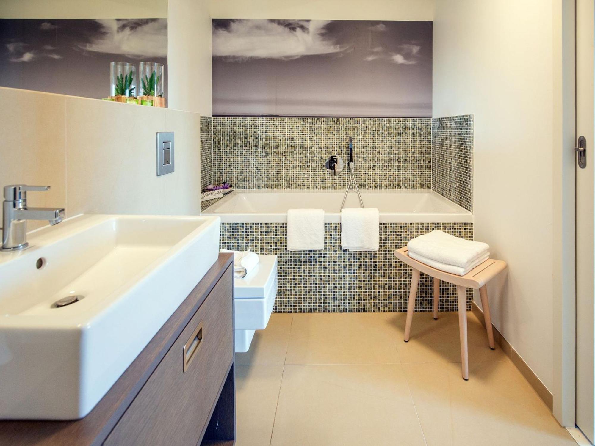Duenenresidenz Prora - Ferienwohnung Mit Meerblick, 2 Schlafzimmern, Sauna Und Balkon Np-404 Binz Εξωτερικό φωτογραφία